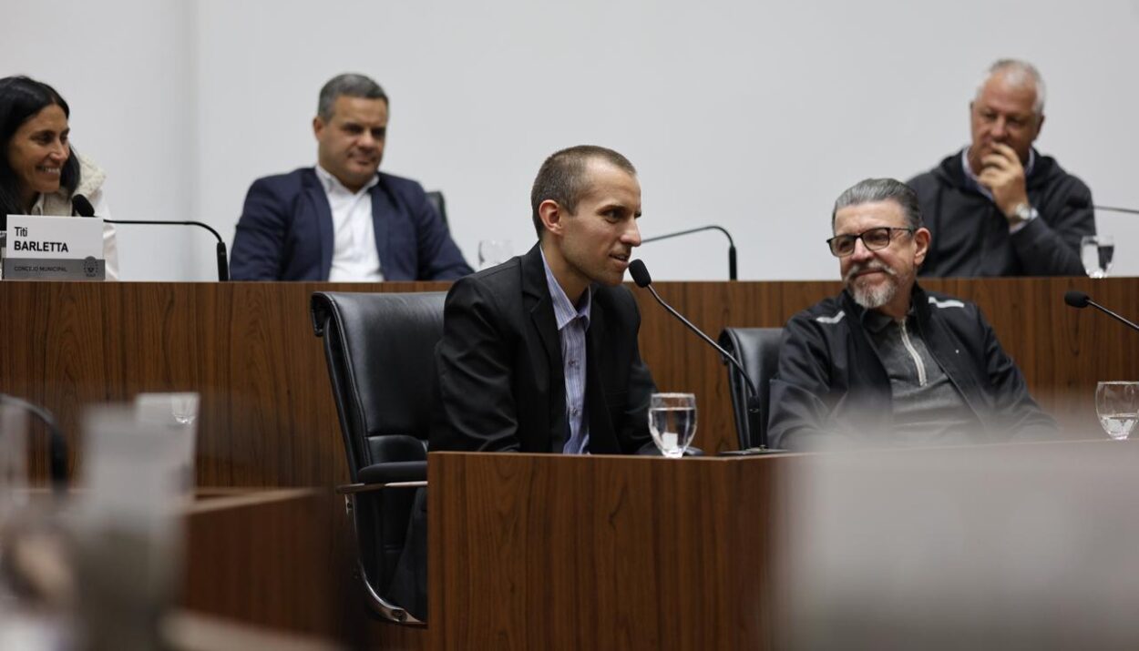 El Concejo distinguió a Bruno Rodríguez.