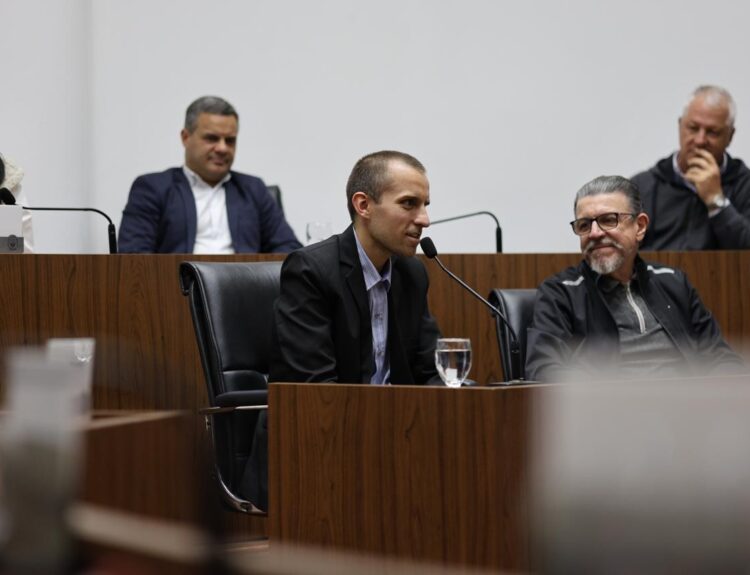 El Concejo distinguió a Bruno Rodríguez.