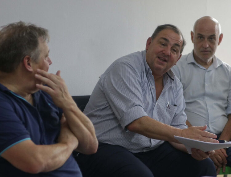 Poletti con vecinales