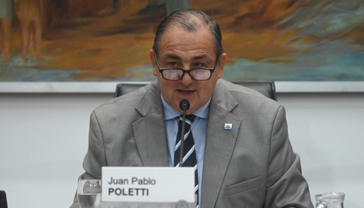 Poletti en el Concejo de Santa Fe