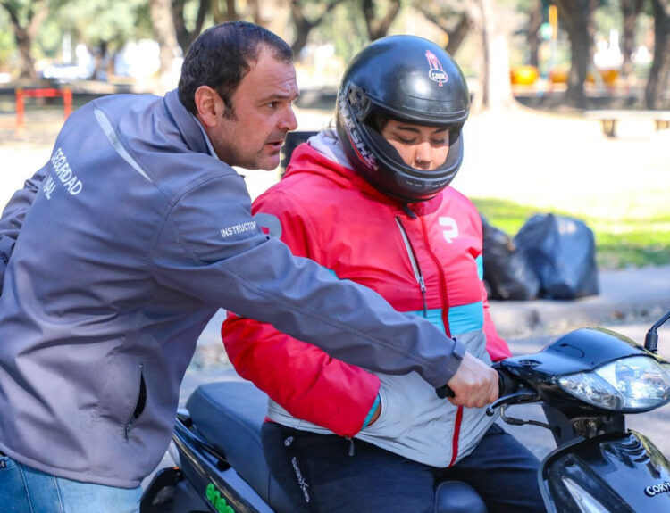 Motos